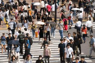 朝裁判扔战术板！CBA官方：福建主帅朱世龙停赛2场 合计罚款7万！